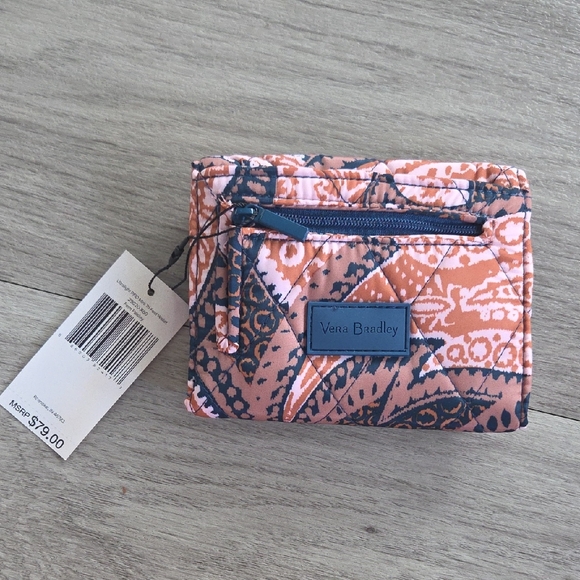 NWT Vera Bradley Ultralight RFID Mini Tri-Fold Wallet In Fern Paisley. - Picture 1 of 5